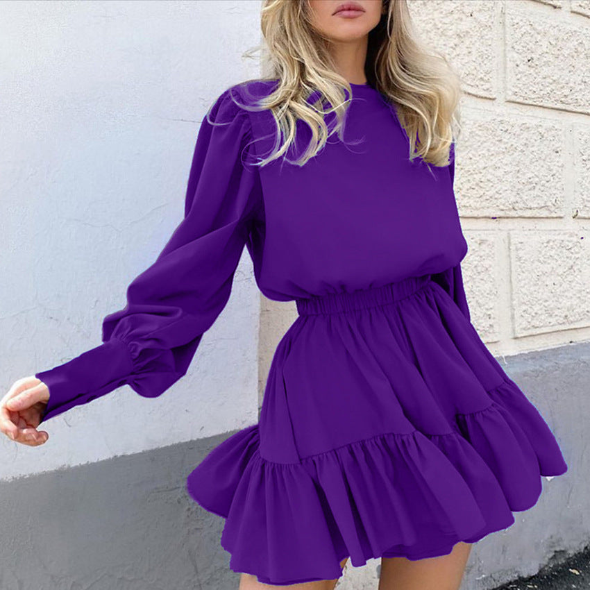 Robe mi-longue à manches longues et taille lanterne