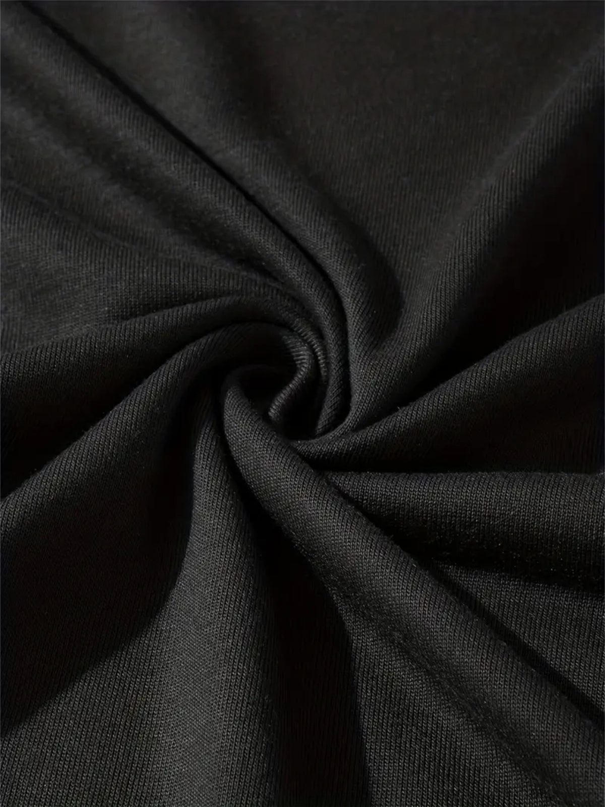 KIKIMORA Short Sleeved Round Neck T-shirts.