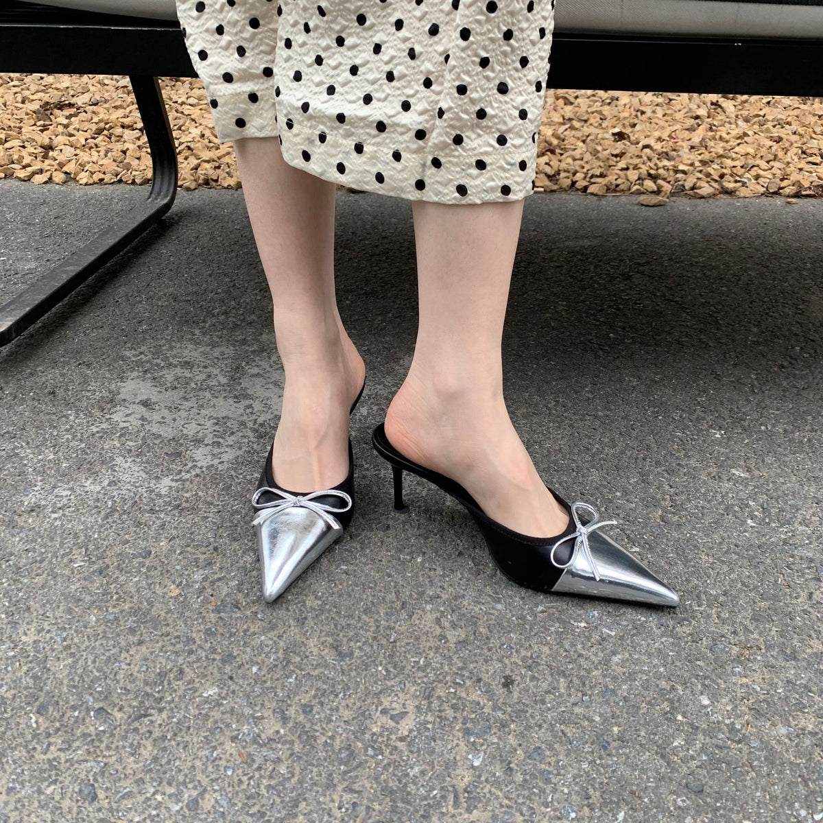 Mules à talons hauts et bout pointu