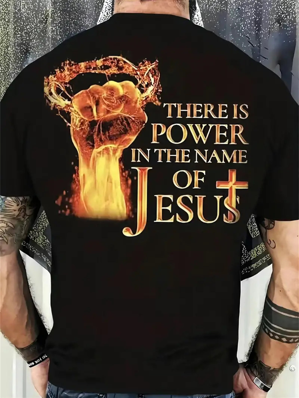 KIKIMORA Short Sleeved Round Neck T-shirts.