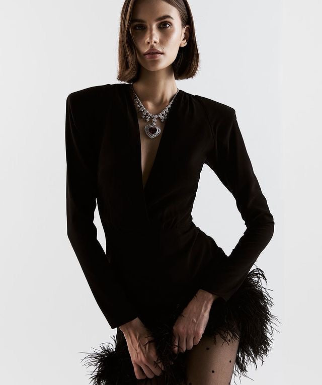 Robe à manches longues en plumes d'autruche